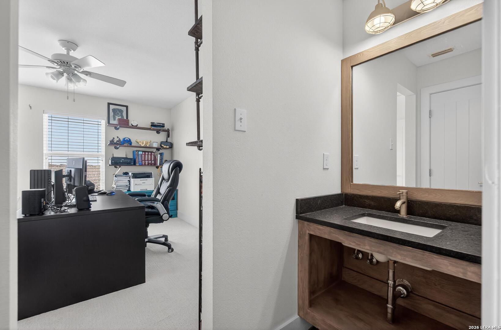 5830 Lago Vista