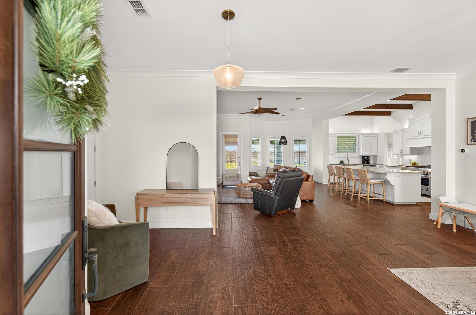 5830 Lago Vista