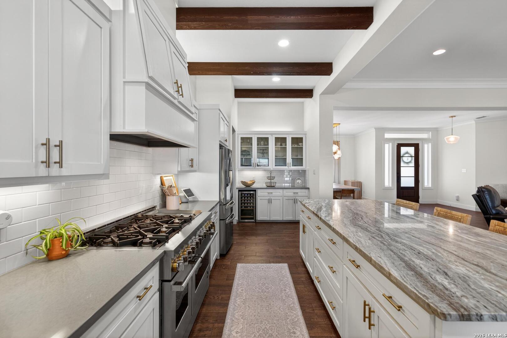 5830 Lago Vista