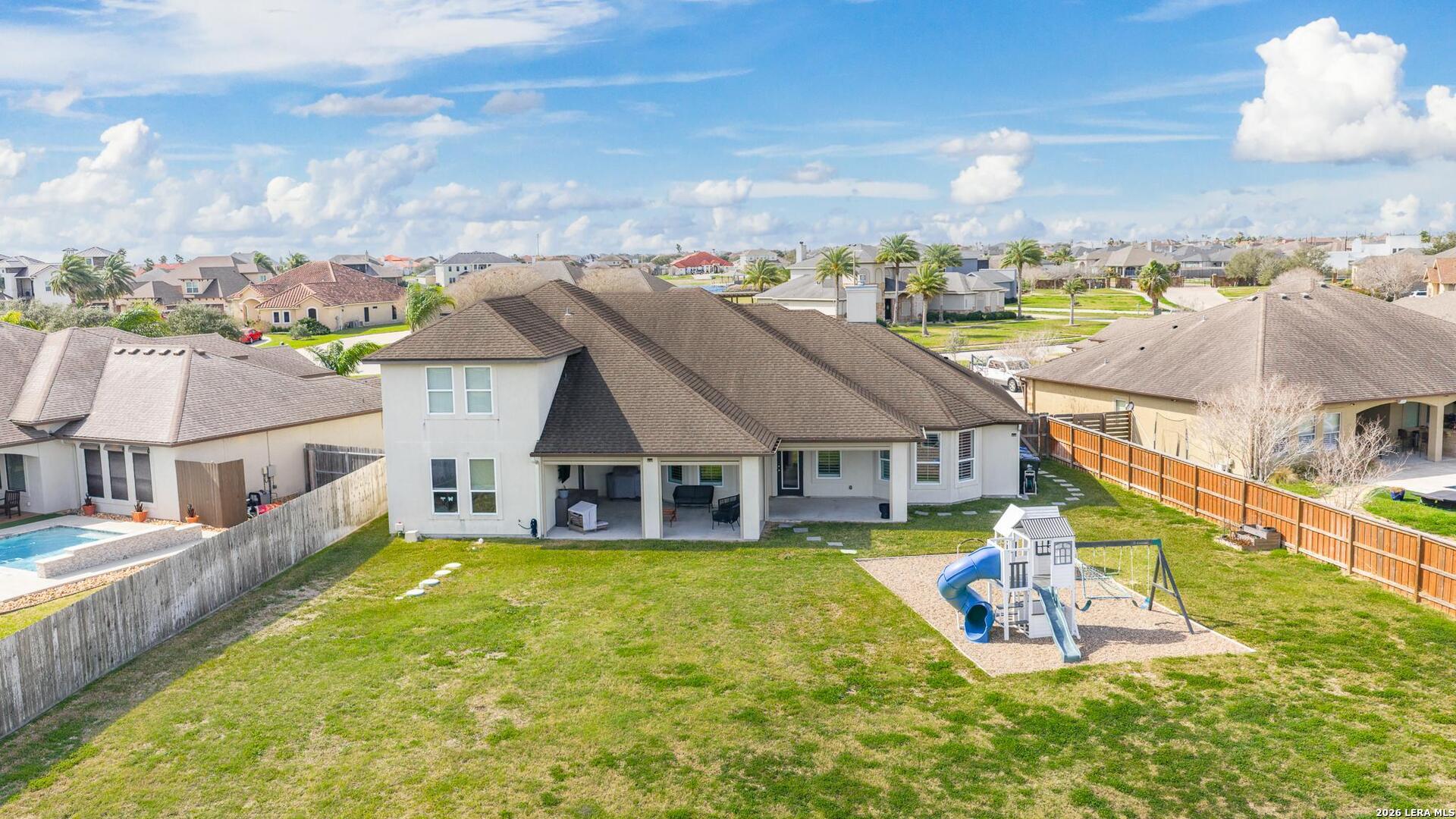 5830 Lago Vista