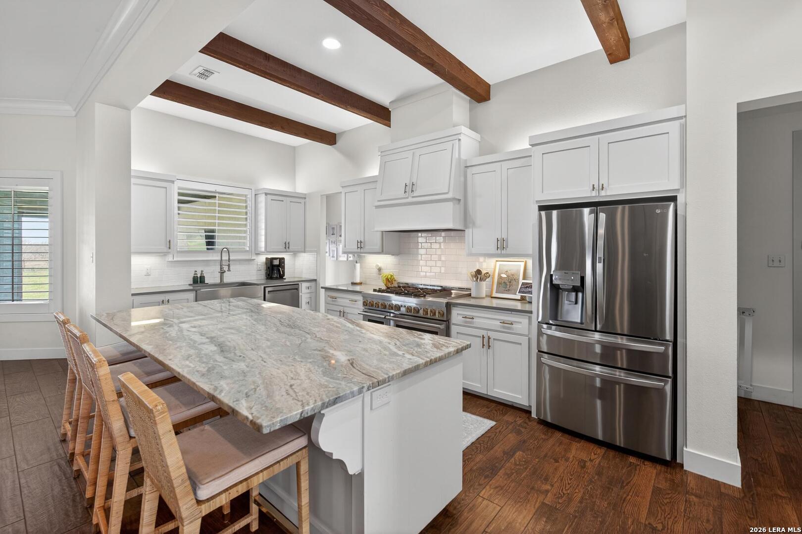 5830 Lago Vista