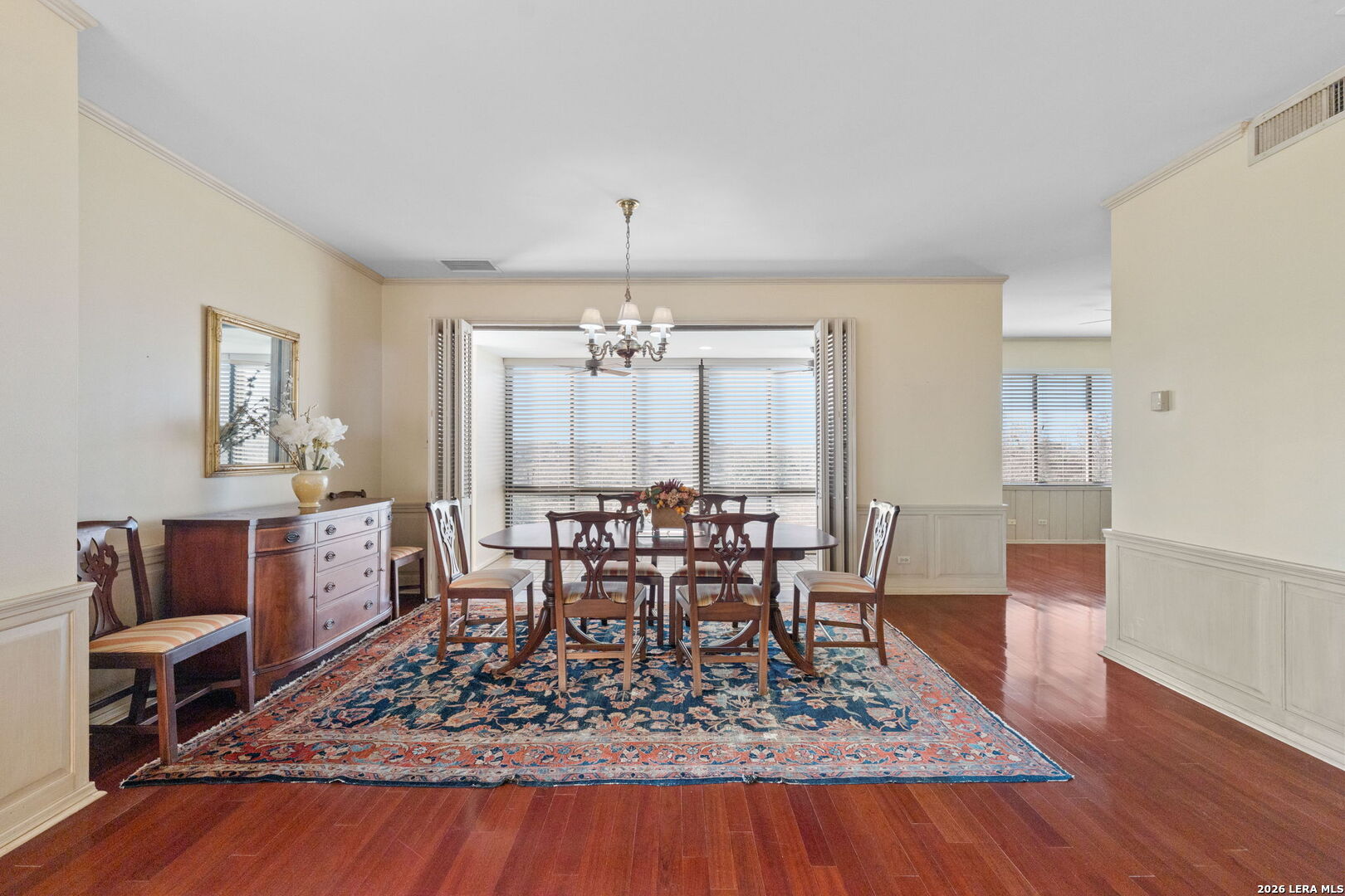 4001 N New Braunfels APT 300A