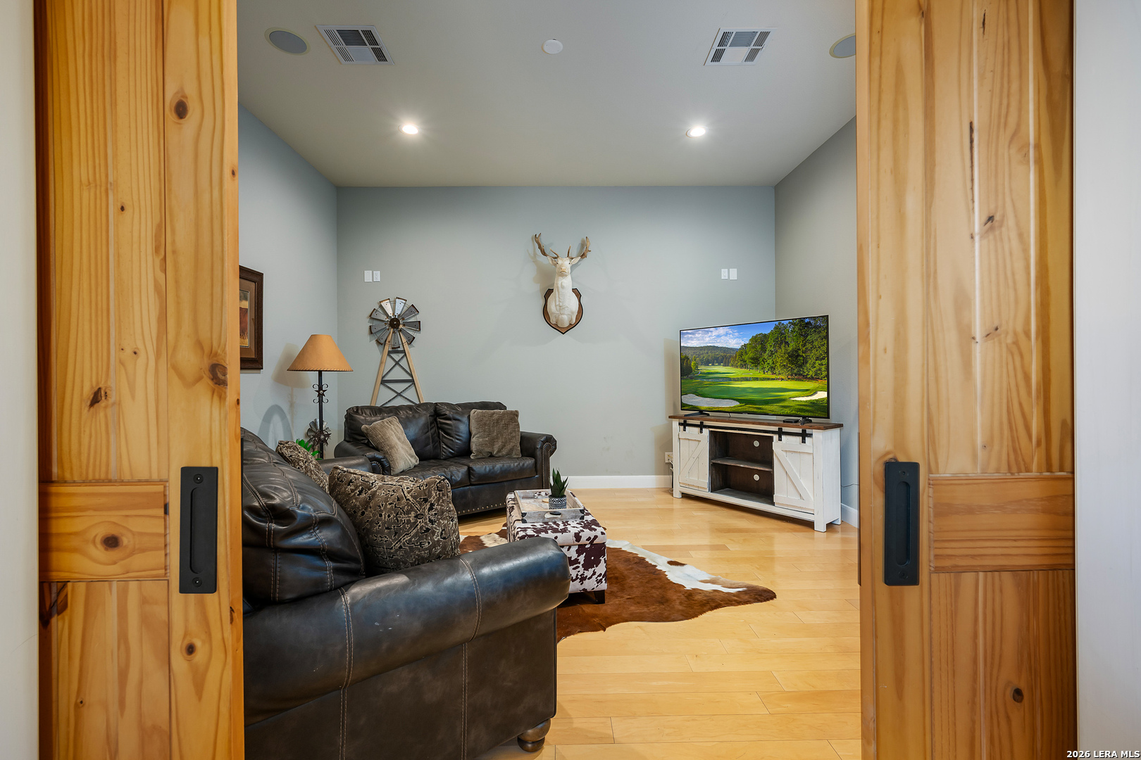 800 High Oaks