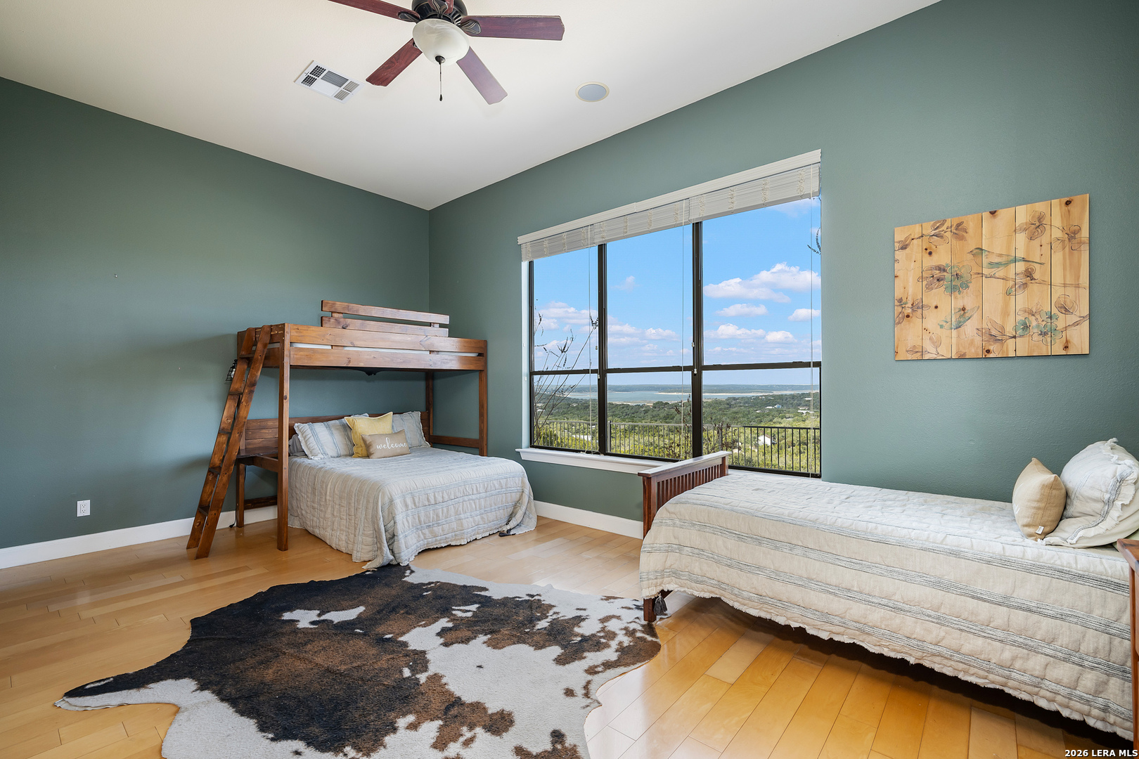 800 High Oaks