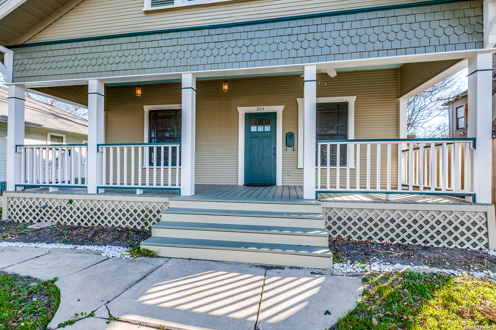 204 Queen Anne