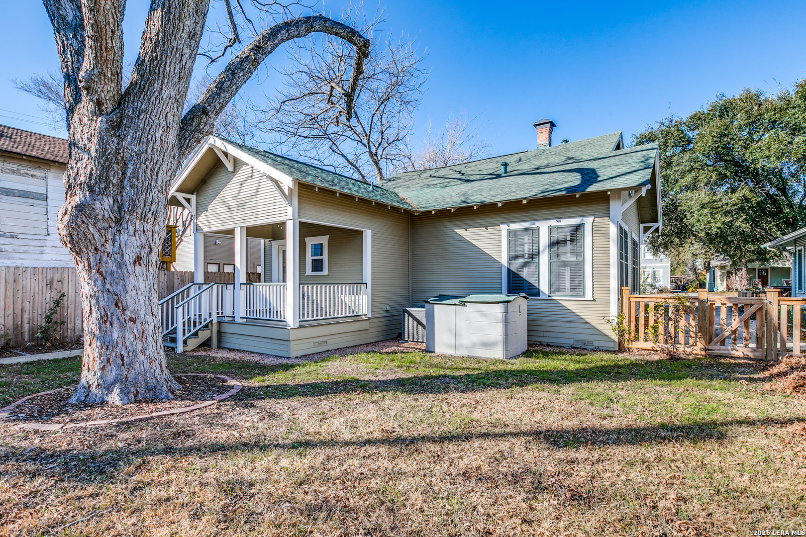 204 Queen Anne