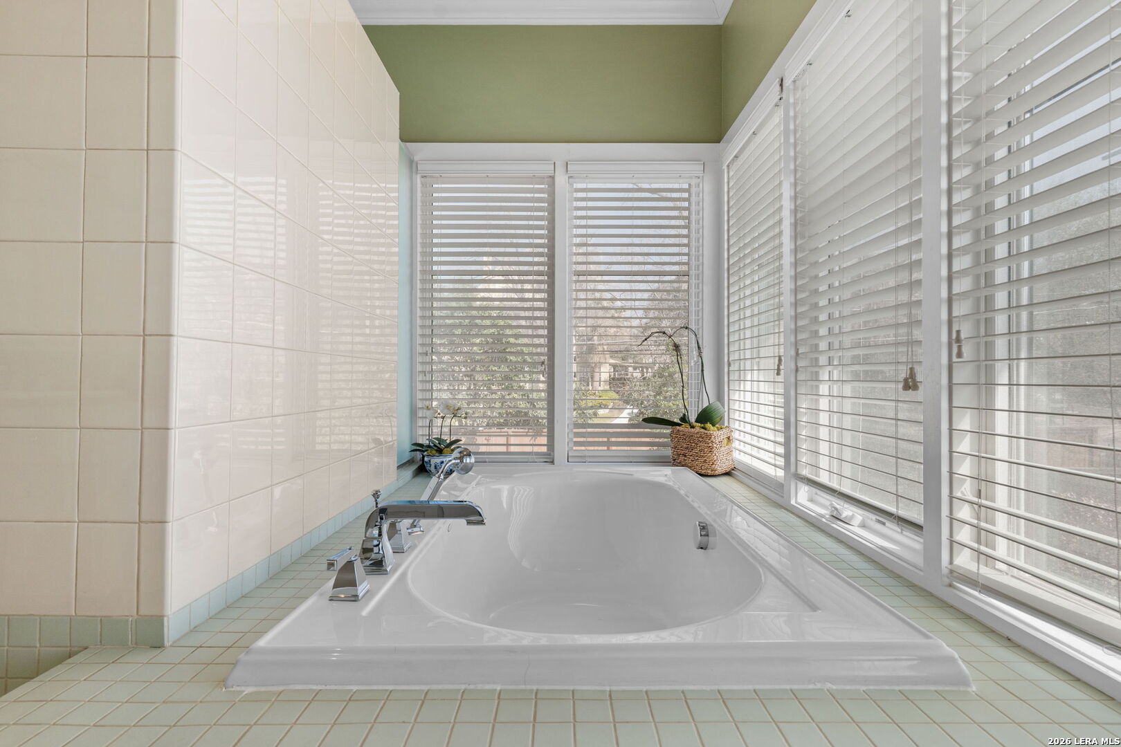 137 Katherine Court 3