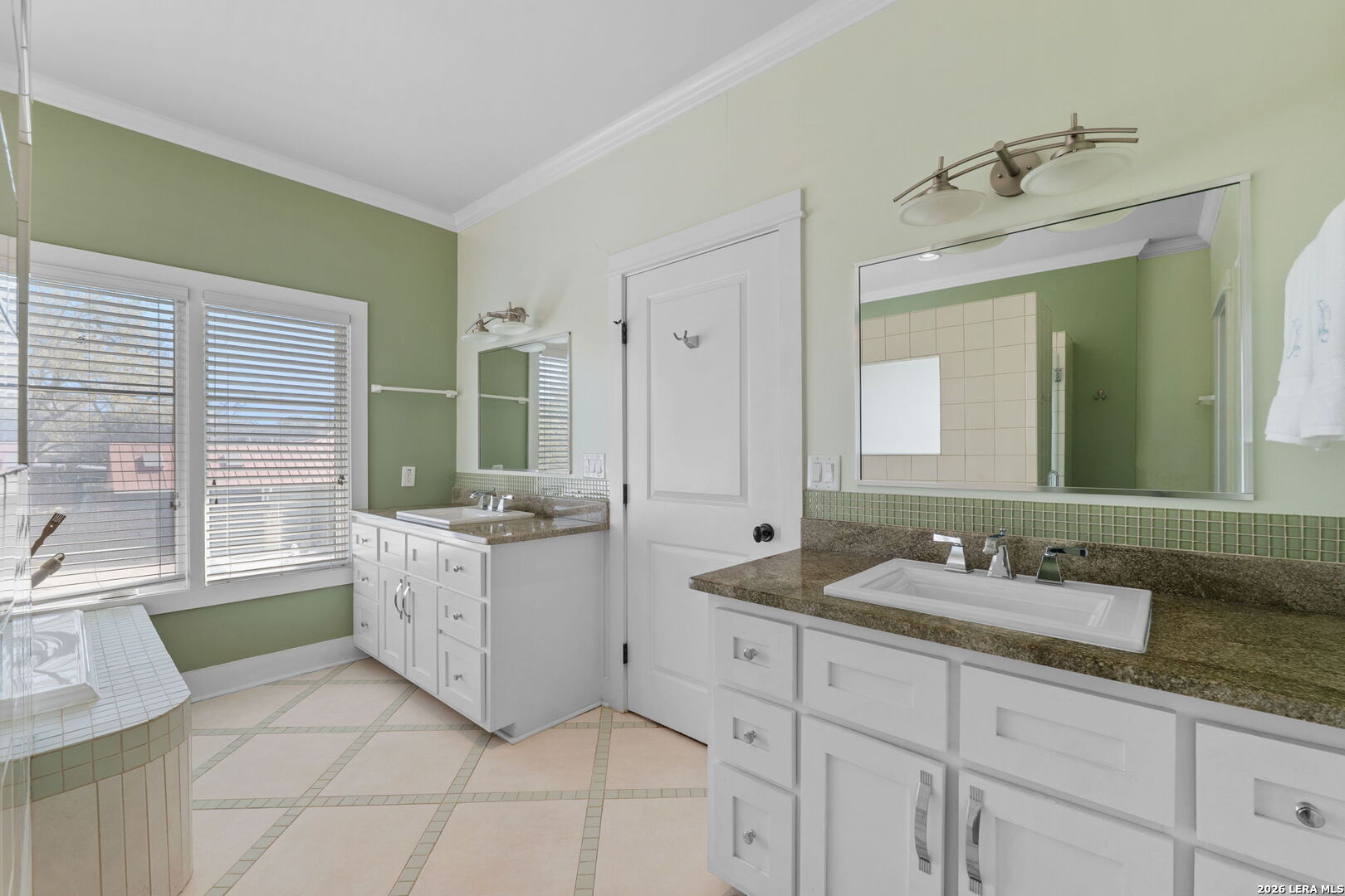 137 Katherine Court 3