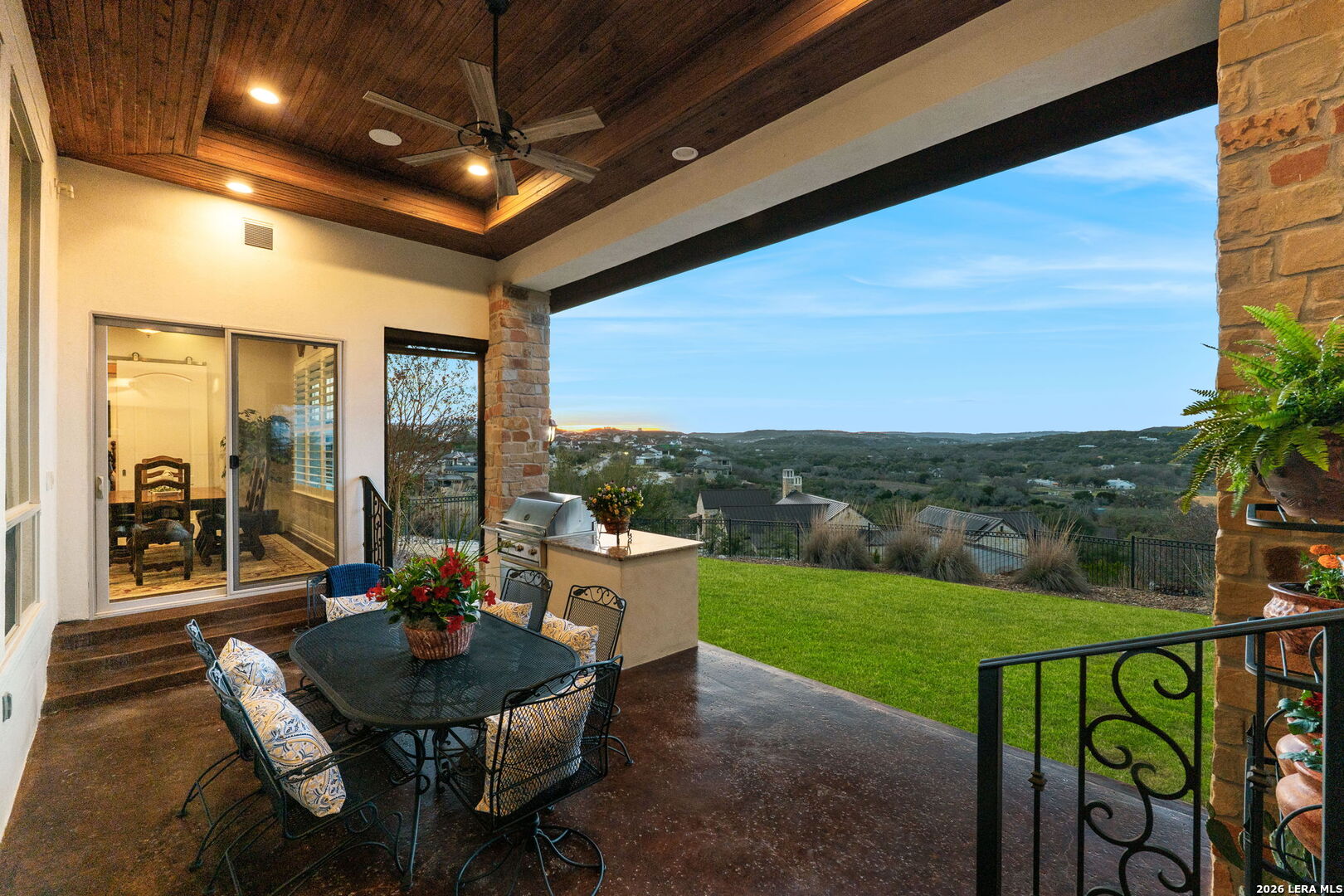 9743 Autumn Canyon