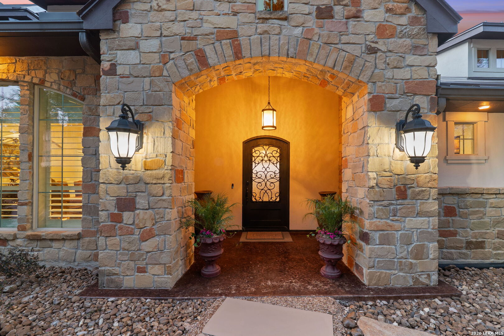 9743 Autumn Canyon