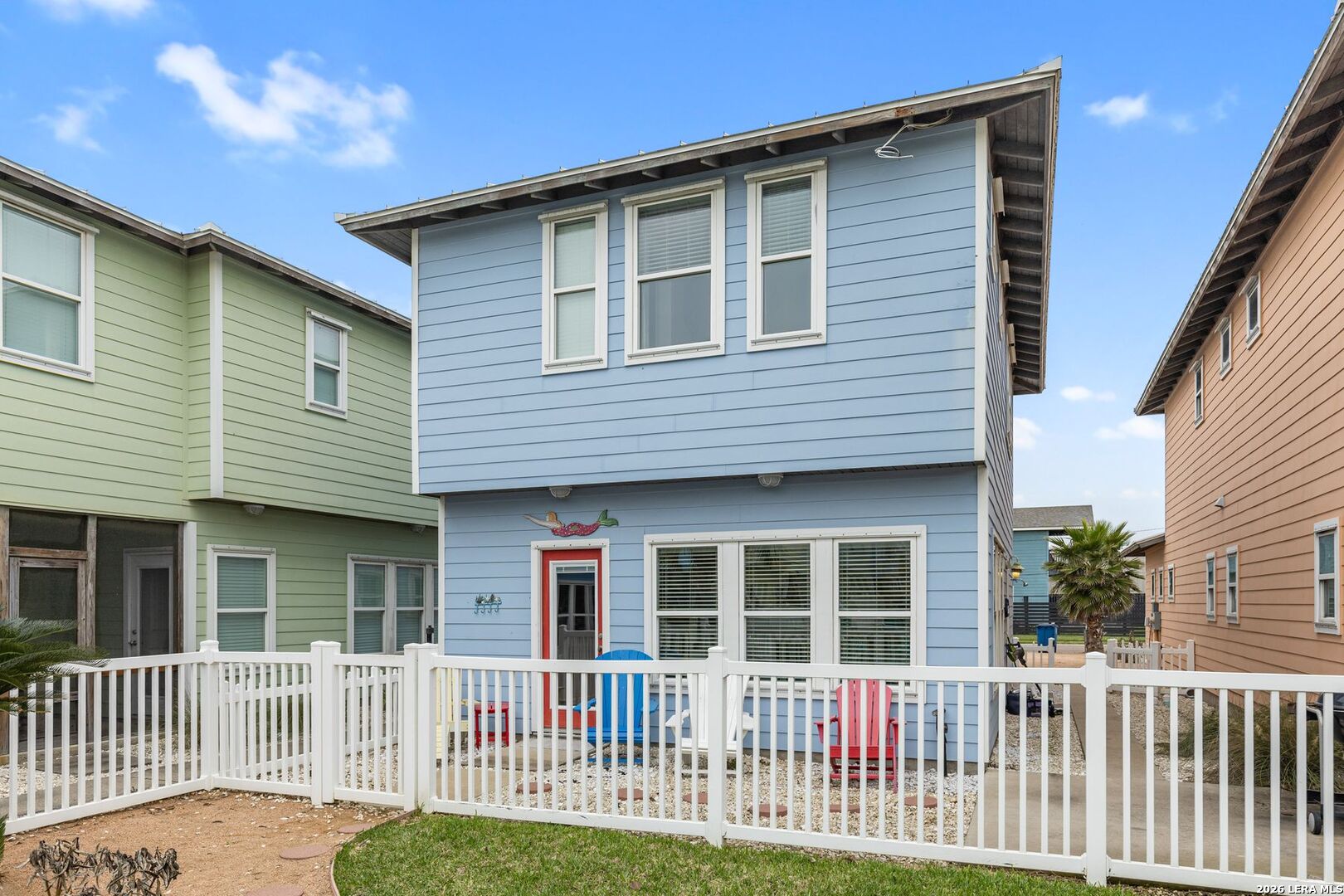 301 E Avenue C 301