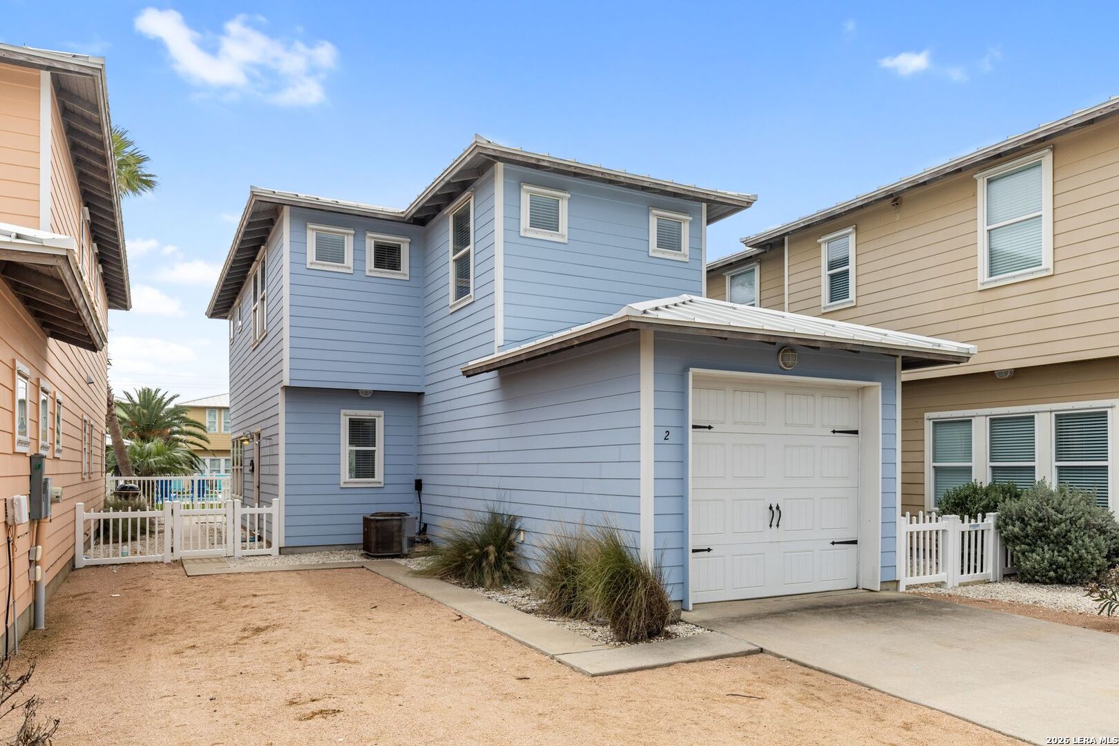 301 E Avenue C 301