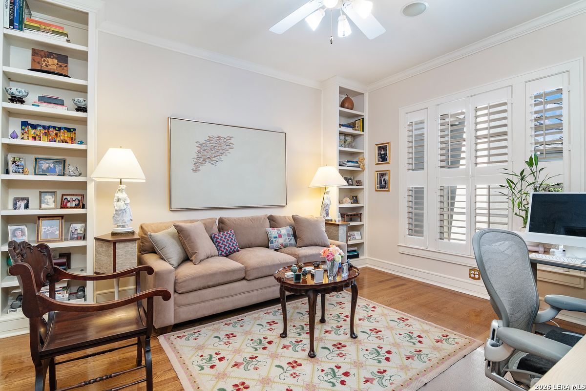 122 Chester APT 2