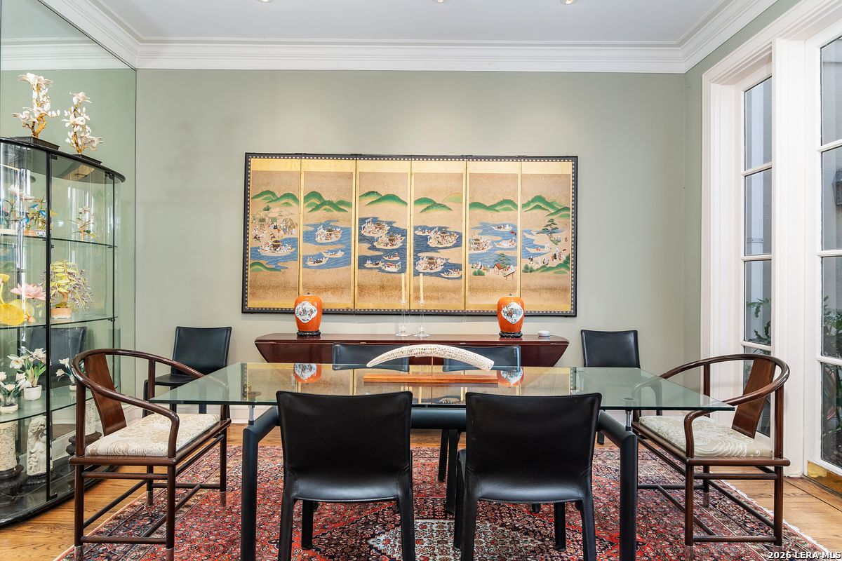 122 Chester APT 2