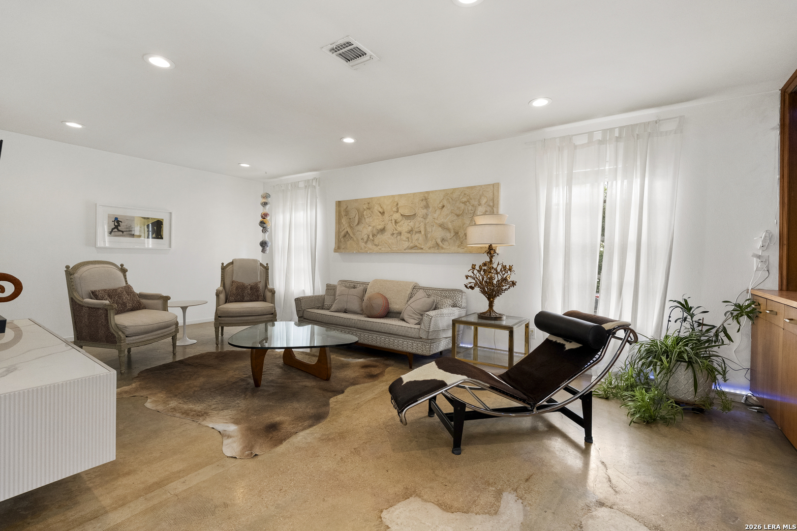 501 THELMA DR