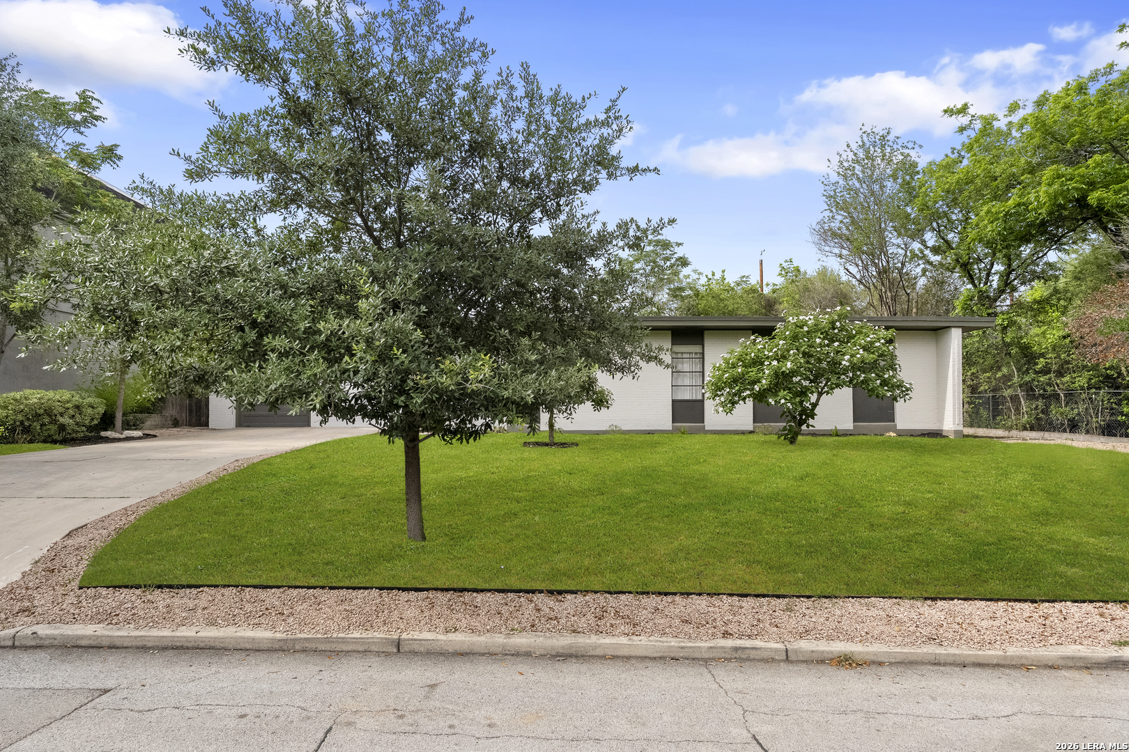 501 THELMA DR
