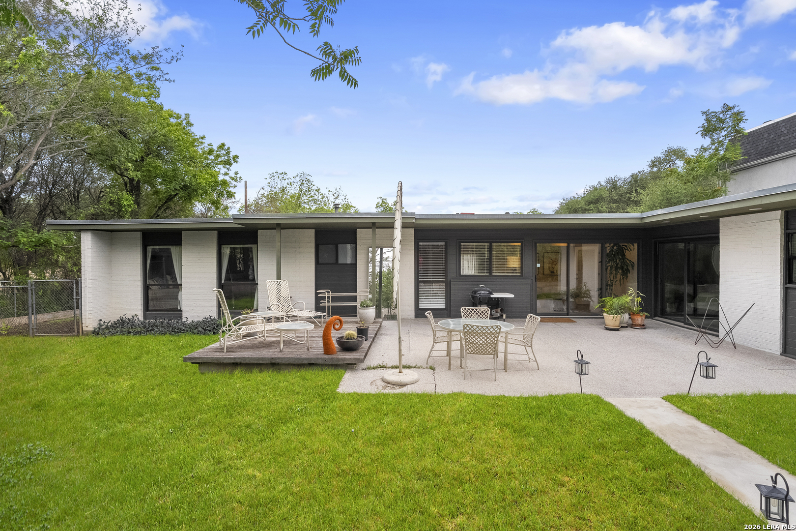 501 THELMA DR