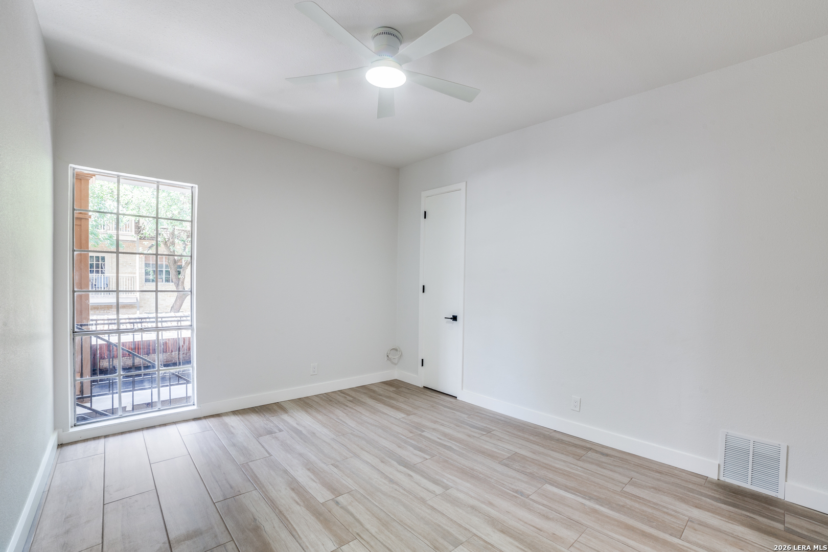 7711 Broadway Str. 11B