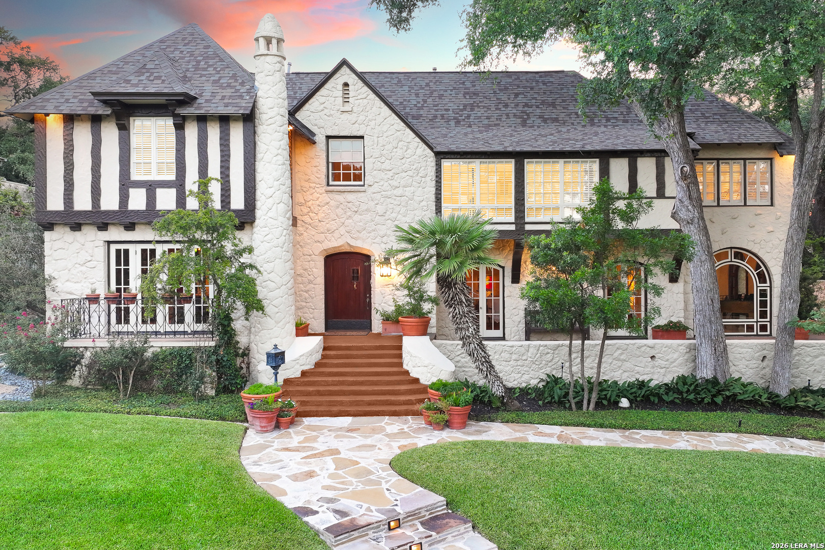 227 Devine Rd