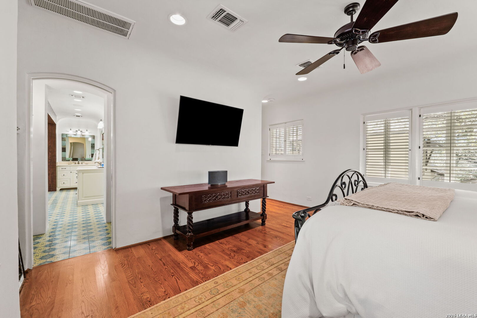 227 Devine Rd