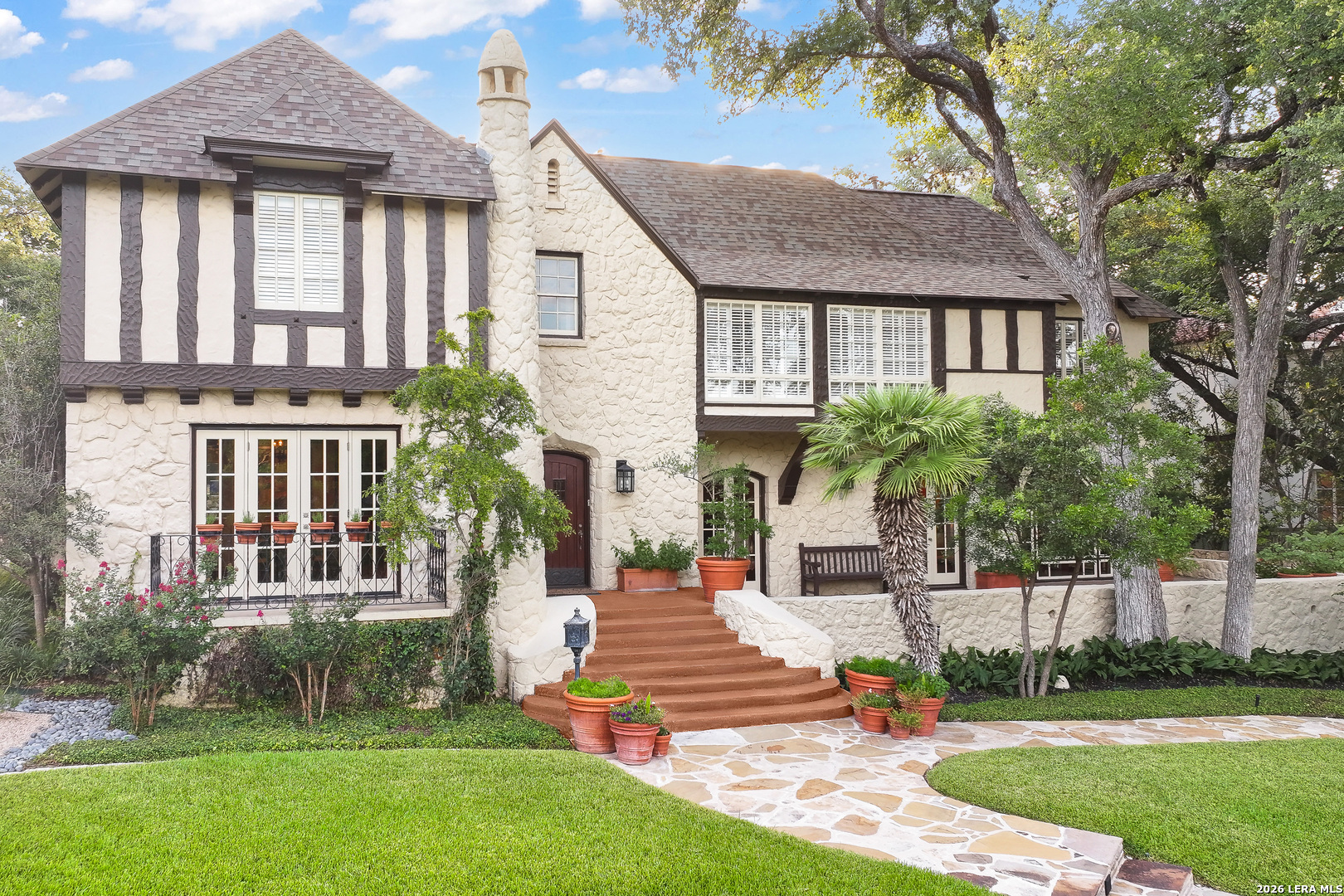 227 Devine Rd
