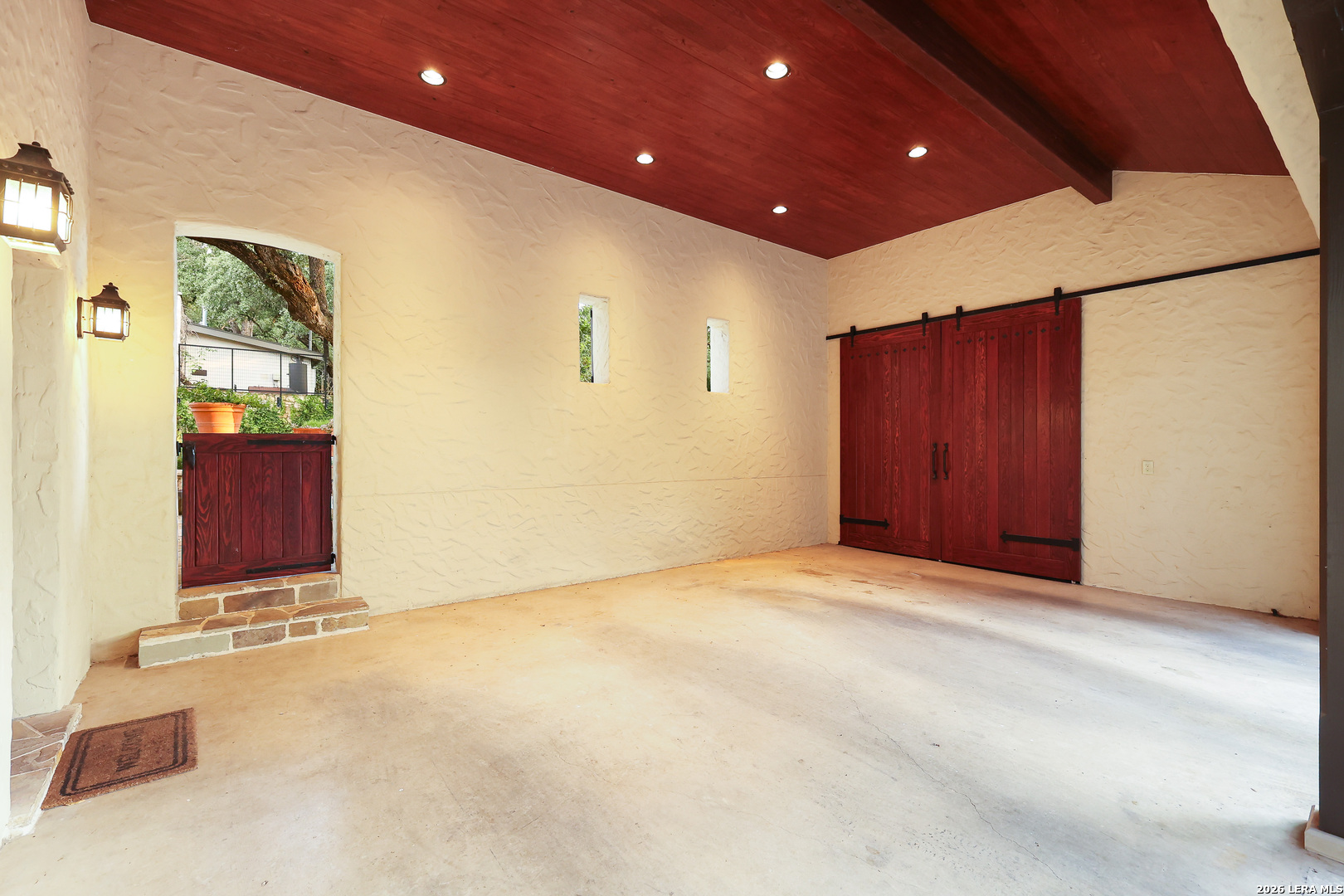 227 Devine Rd