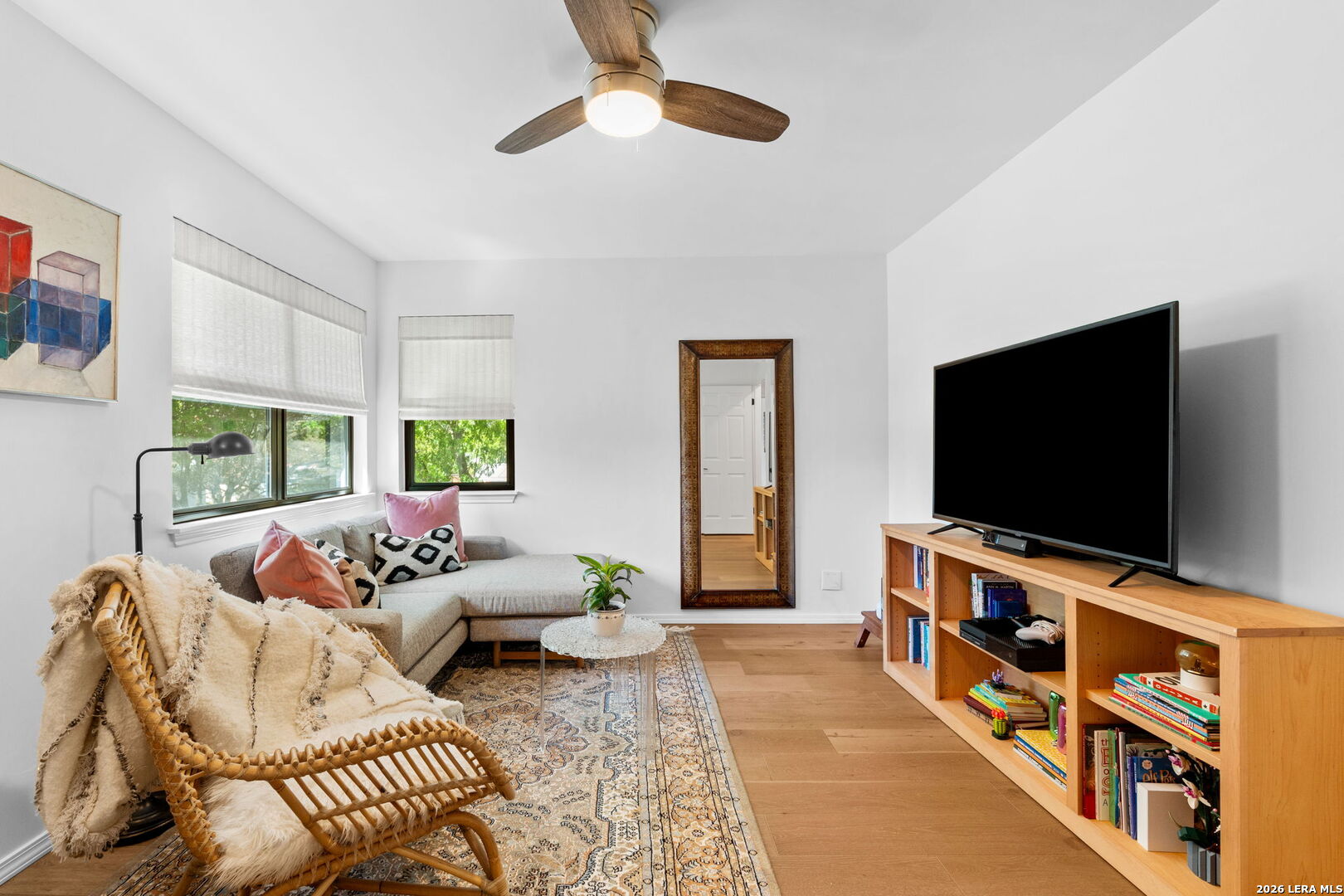 122 W Edgewood