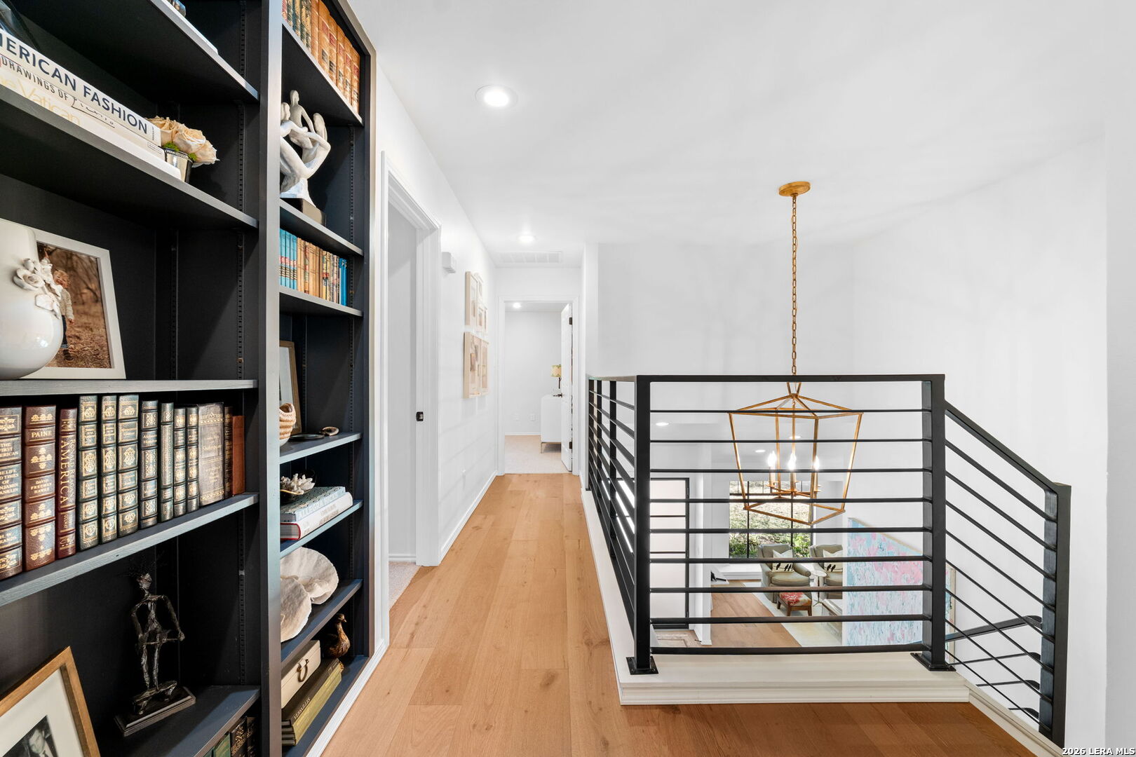 122 W Edgewood