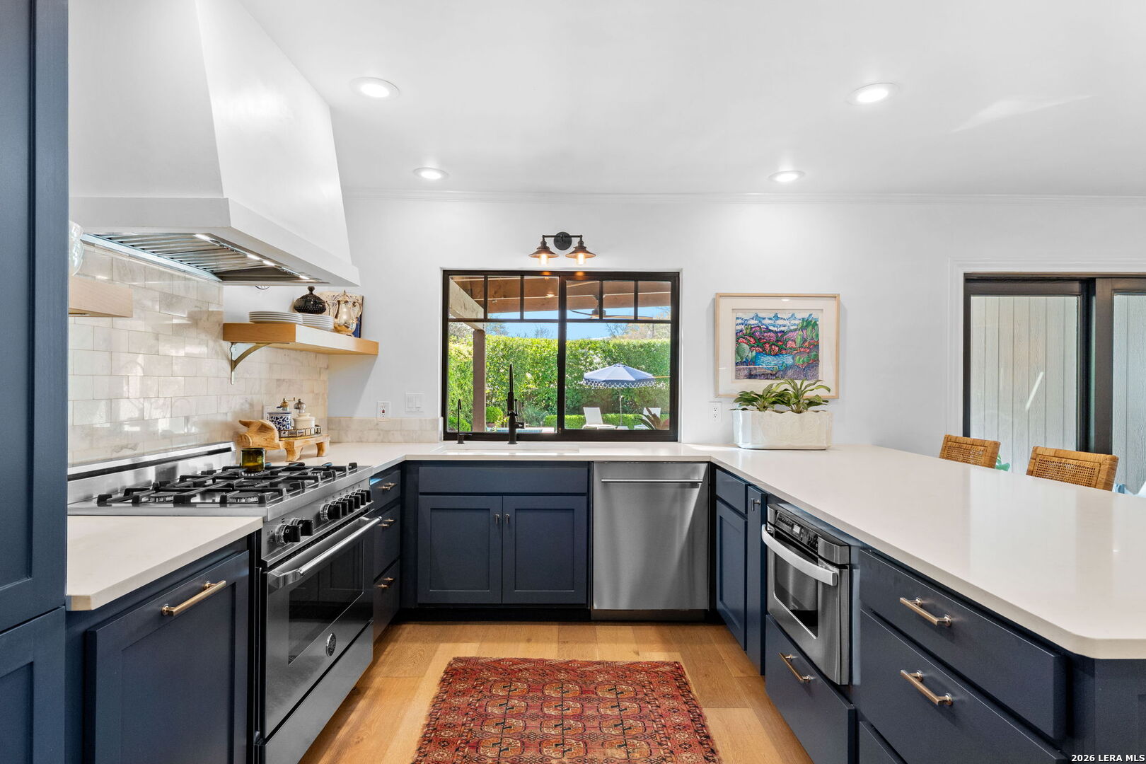122 W Edgewood