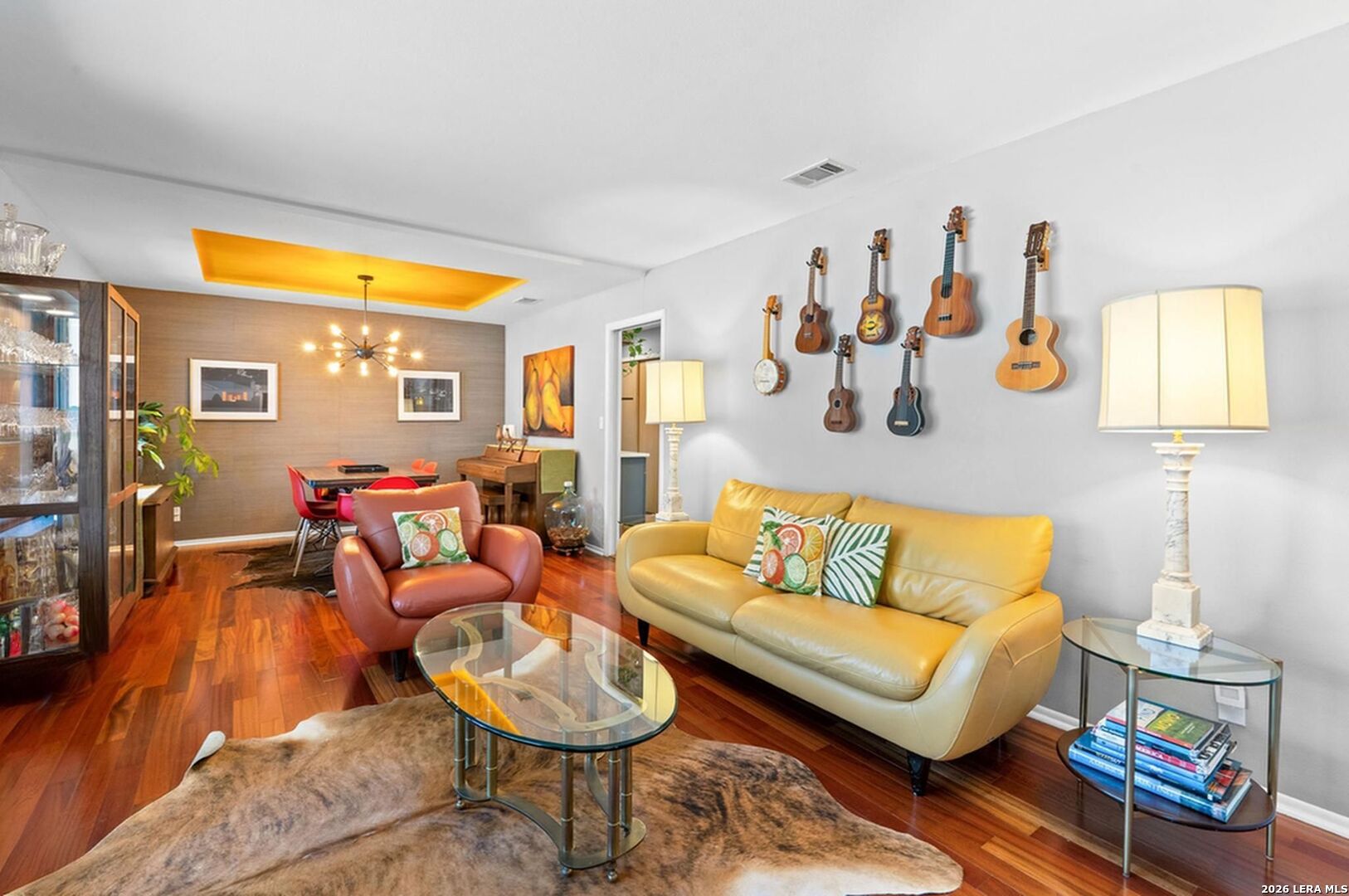 526 Crestway Dr