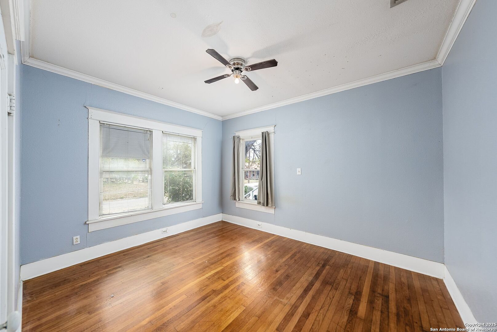 479 E Magnolia