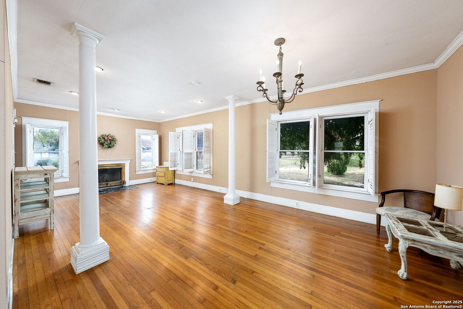 479 E Magnolia