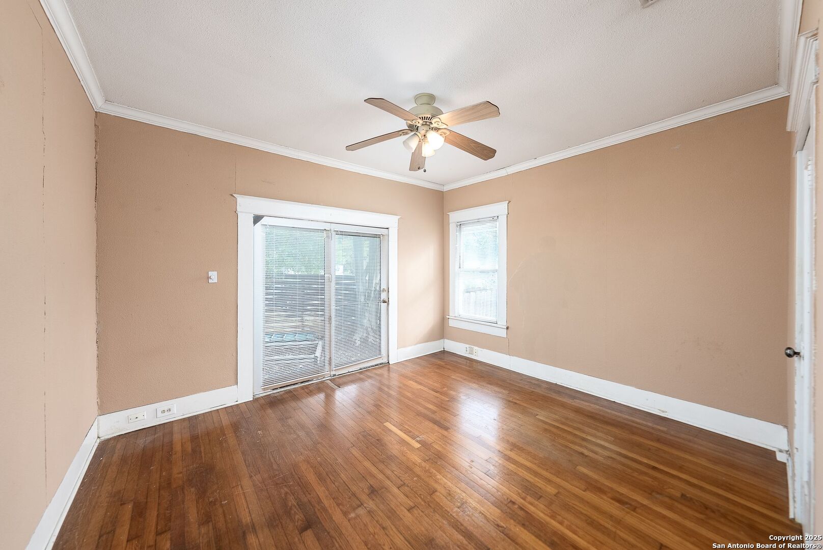 479 E Magnolia