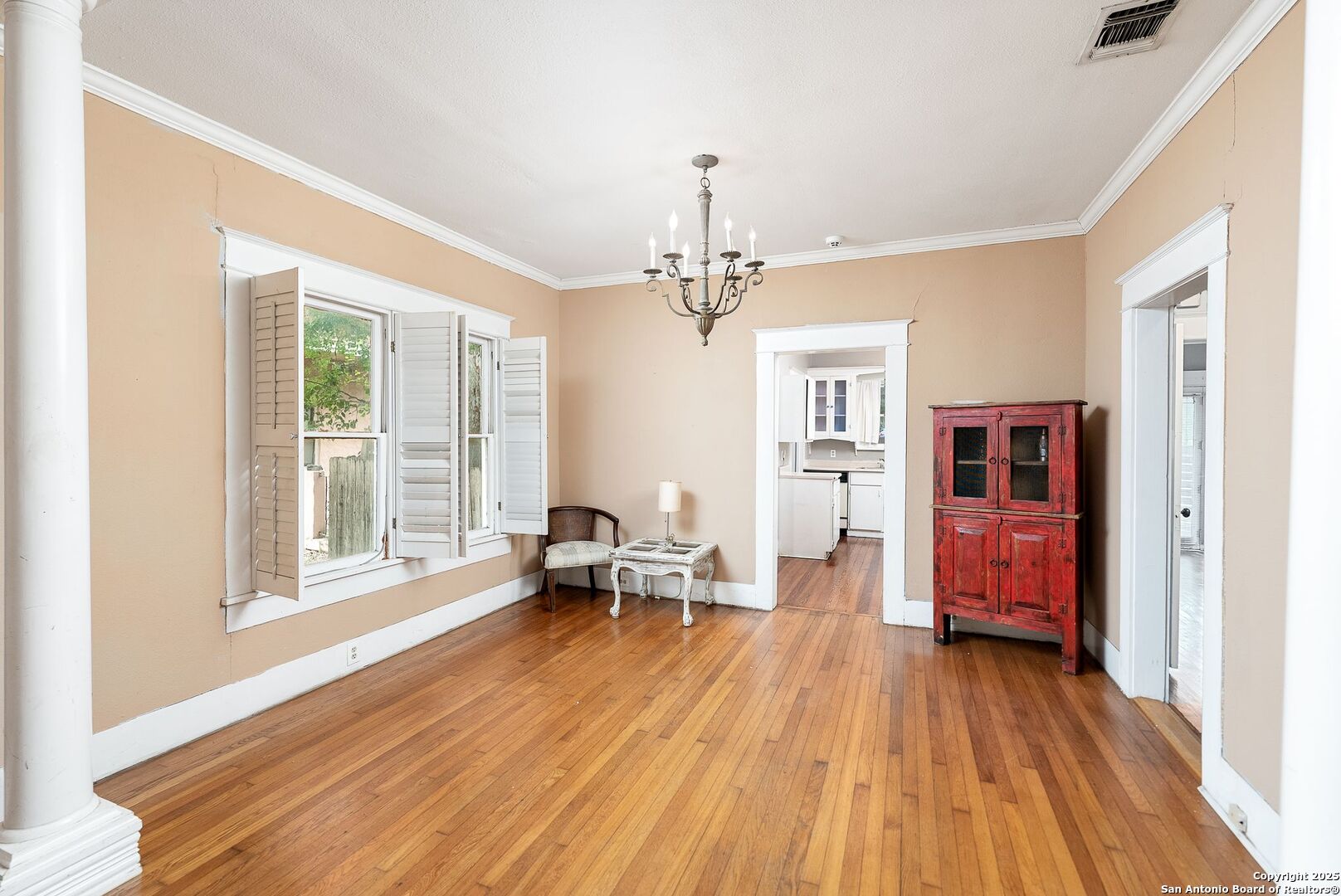 479 E Magnolia