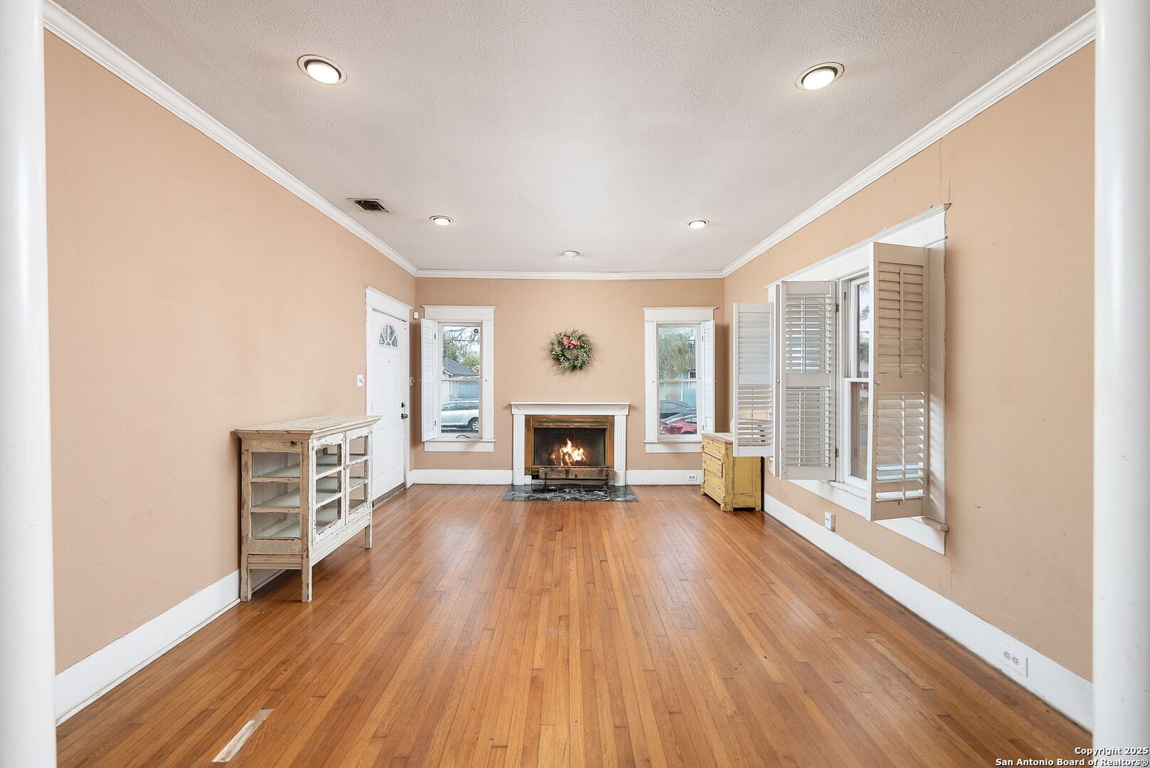 479 E Magnolia