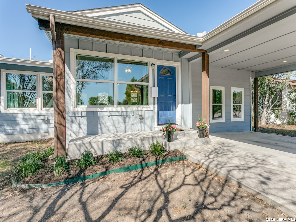 611 Greenwich Blvd