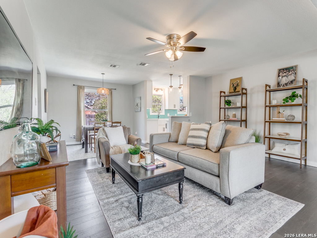 611 Greenwich Blvd