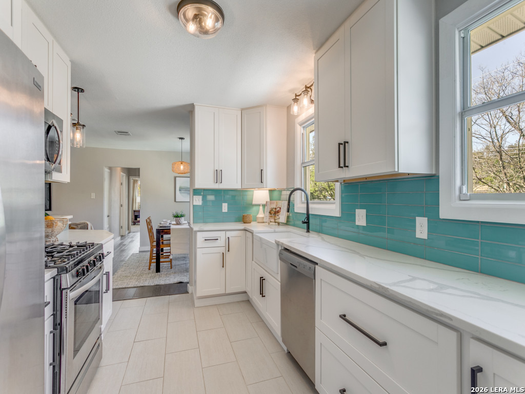 611 Greenwich Blvd