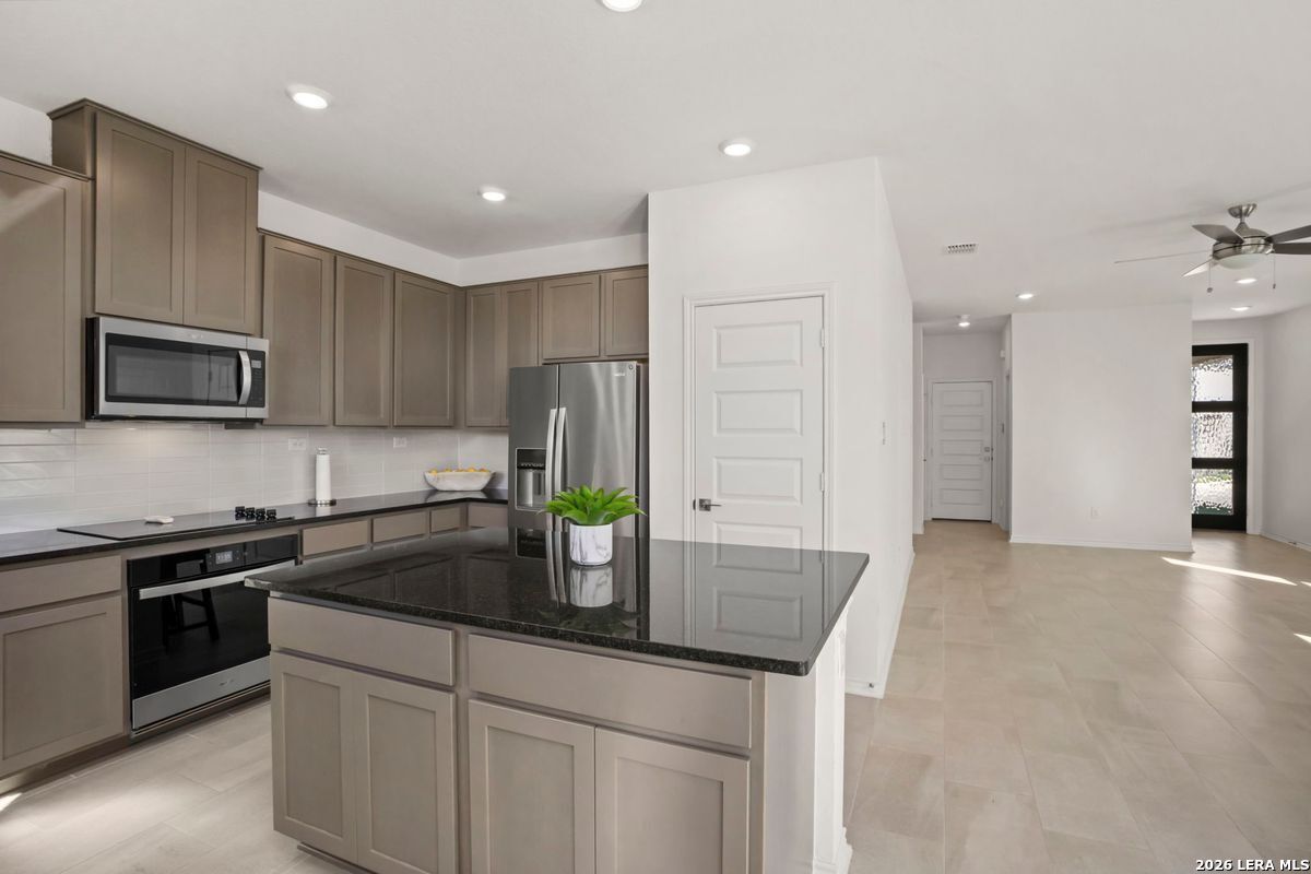 14839 Vance Jackson UNIT 508