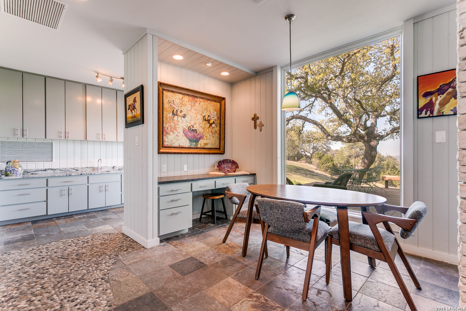 27359 Smithson Valley