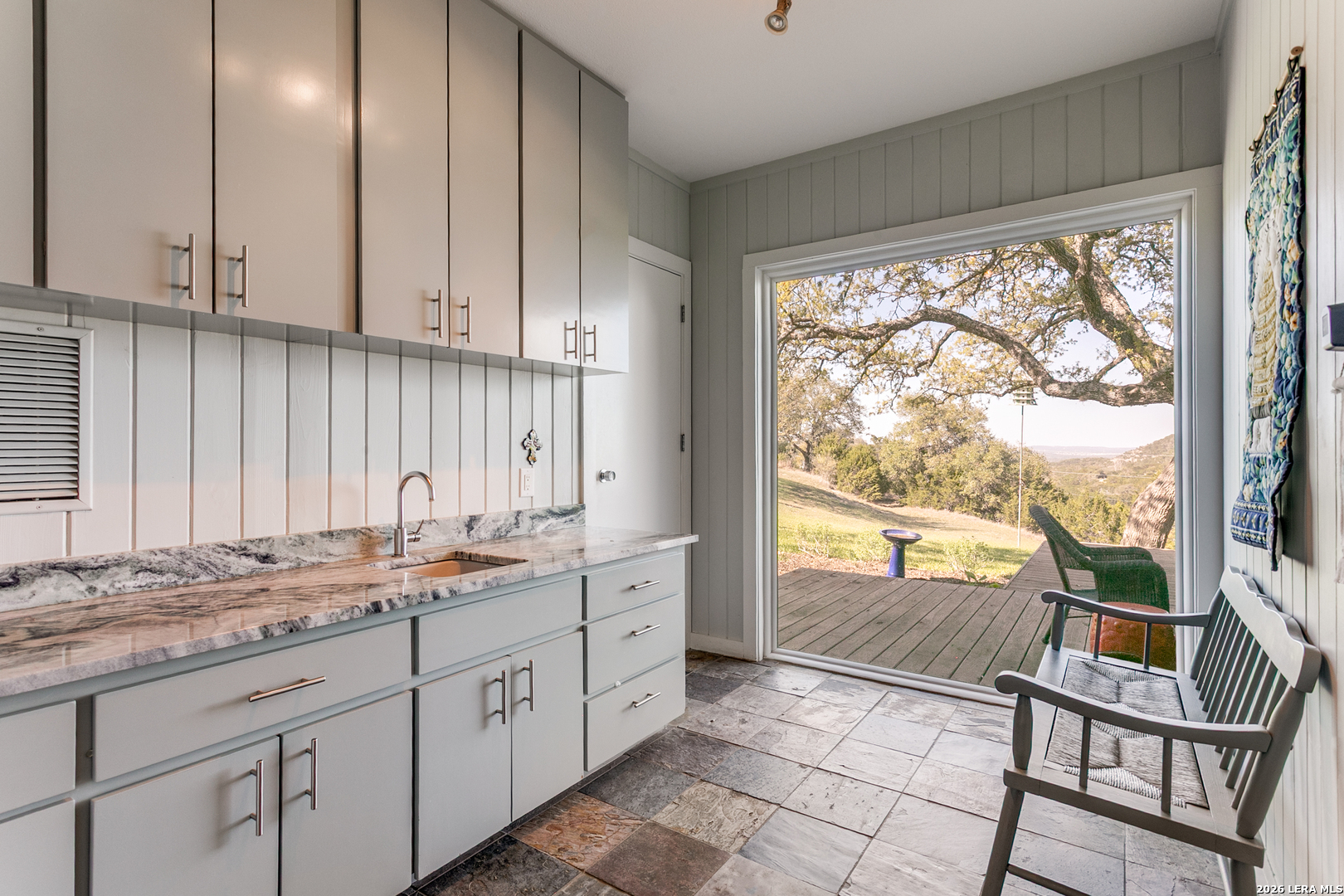 27359 Smithson Valley