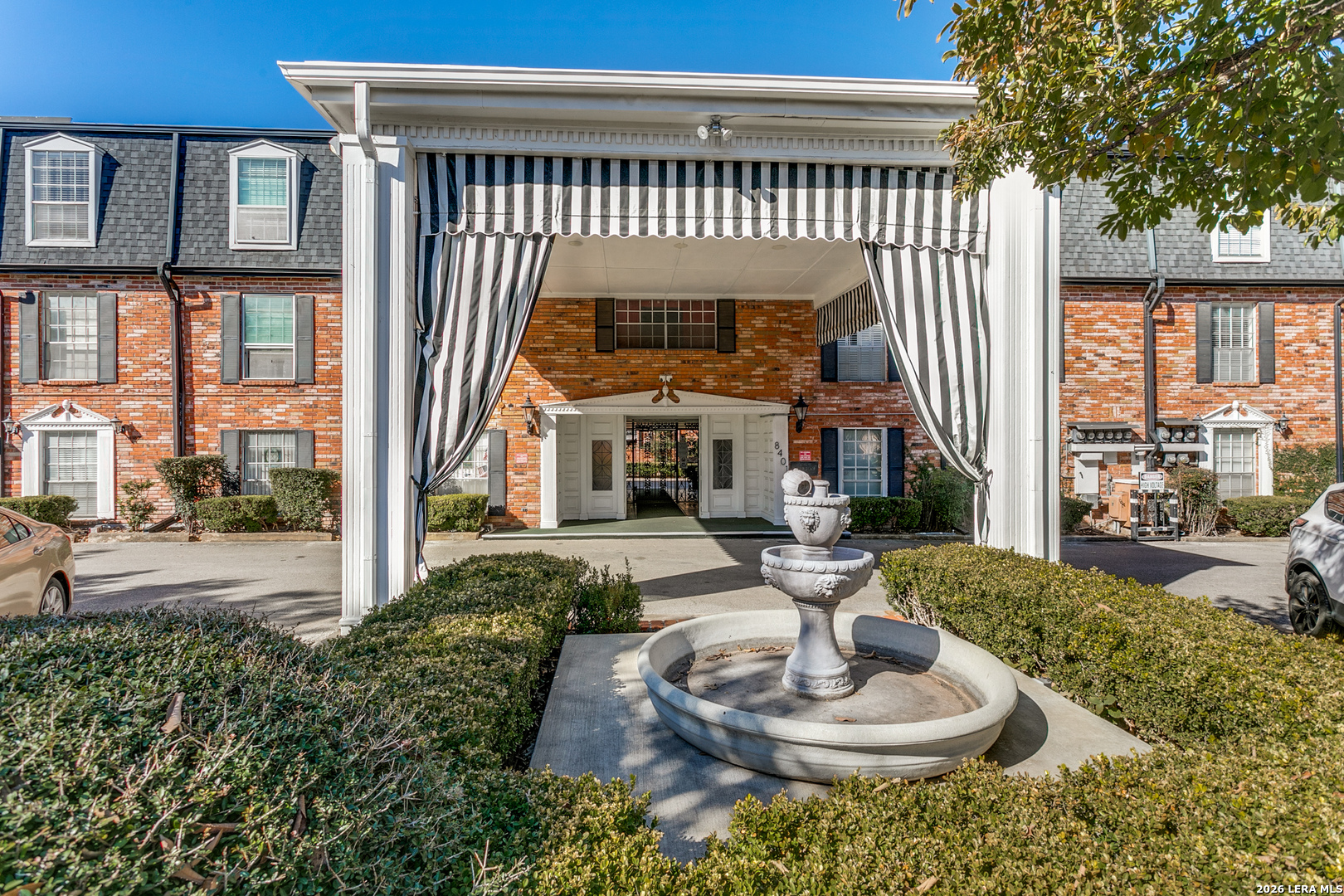 8401 N New Braunfels 207A