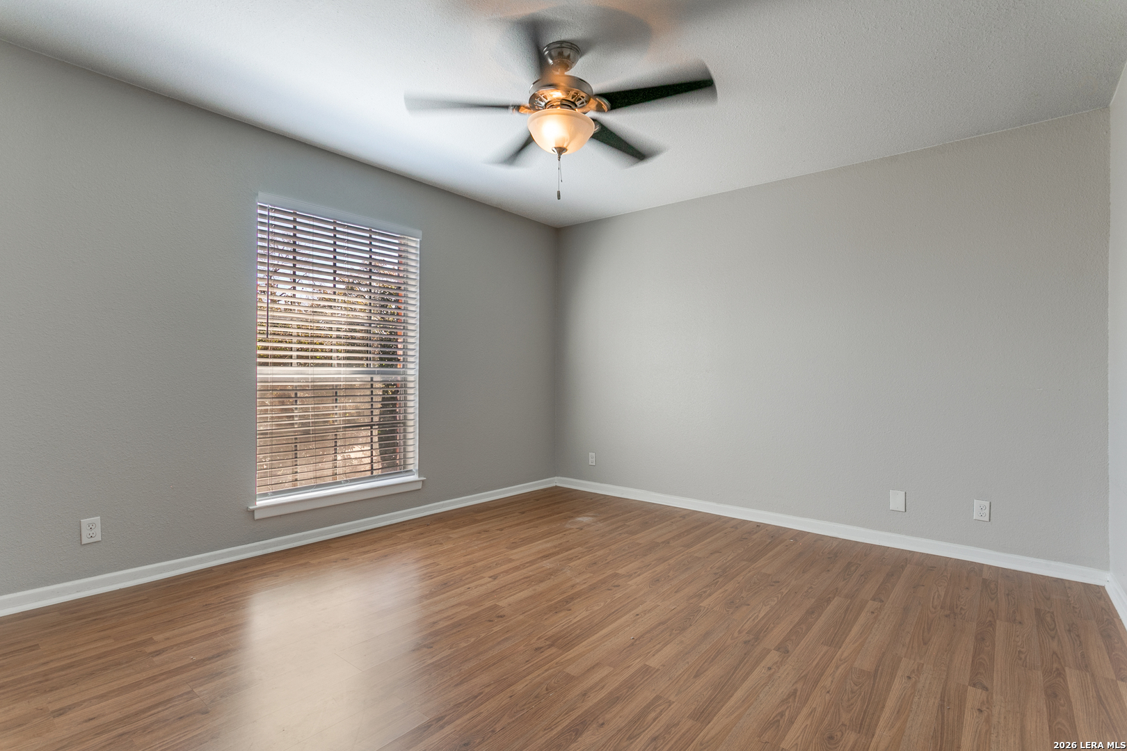 8401 N New Braunfels 207A