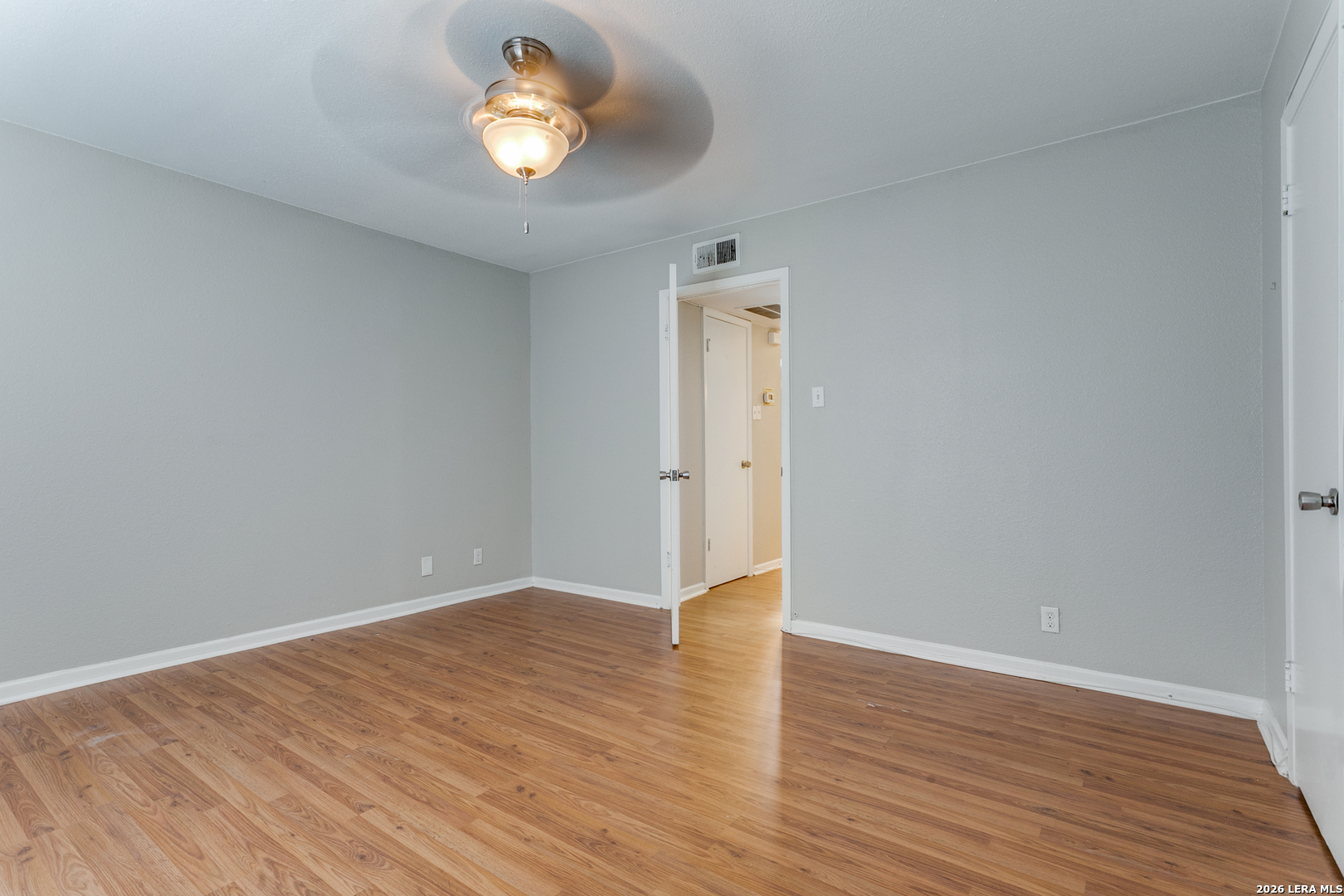 8401 N New Braunfels 207A