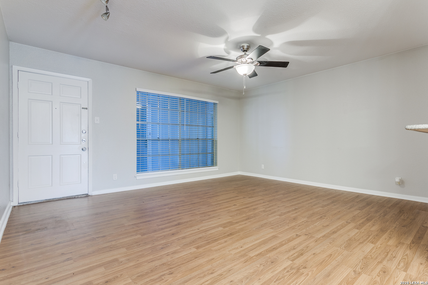 8401 N New Braunfels 207A
