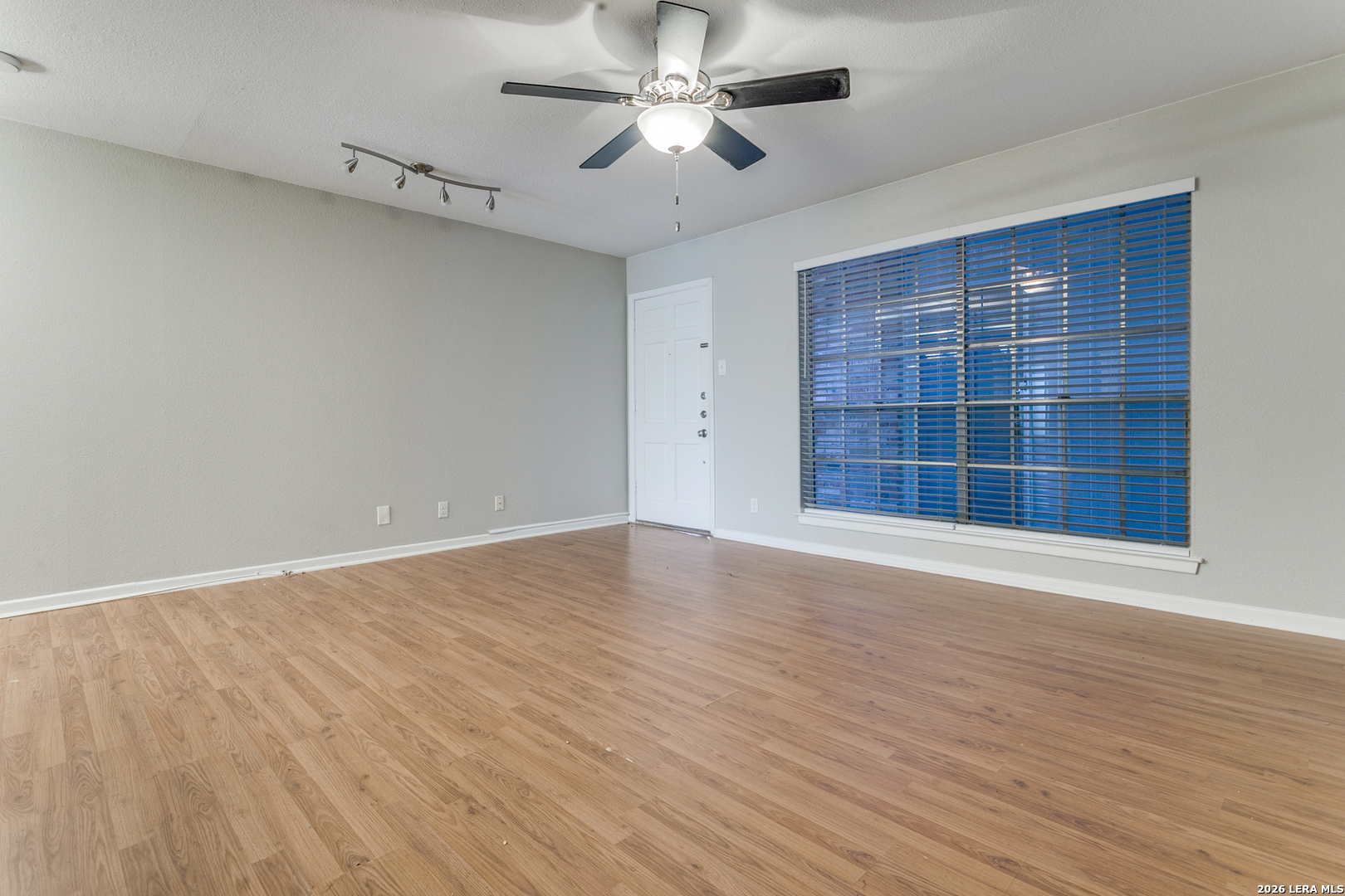 8401 N New Braunfels 207A