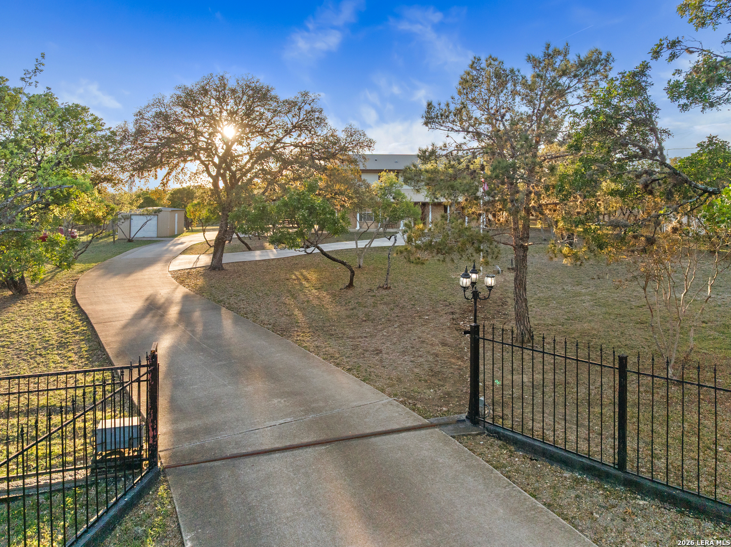205 rolling oaks