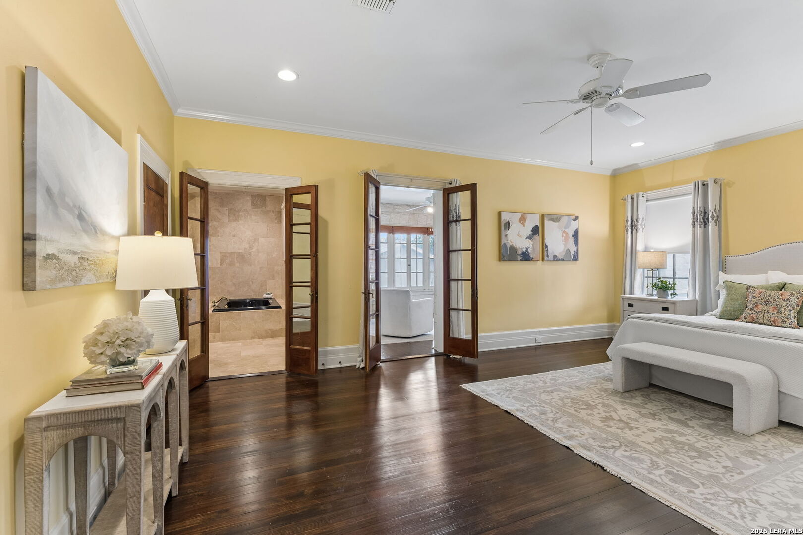 228 W Mulberry Ave