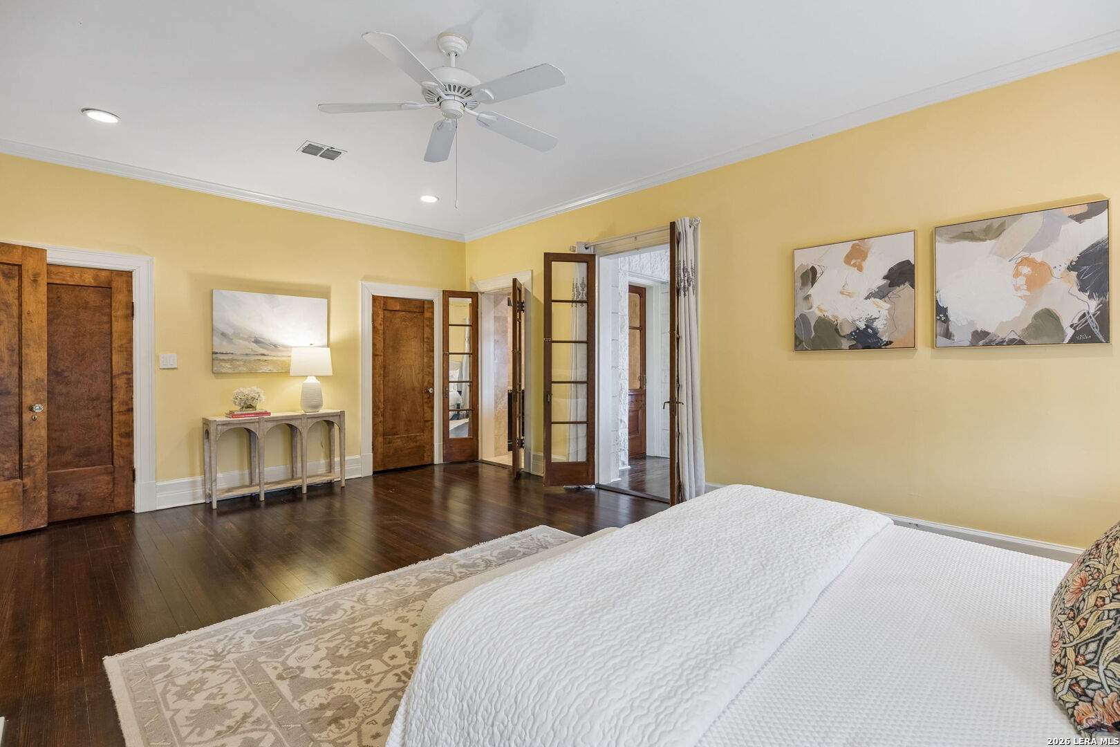 228 W Mulberry Ave