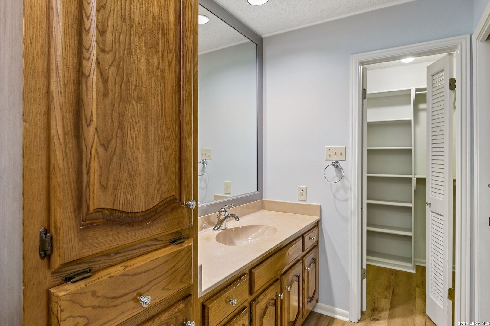 6119 Shady Creek